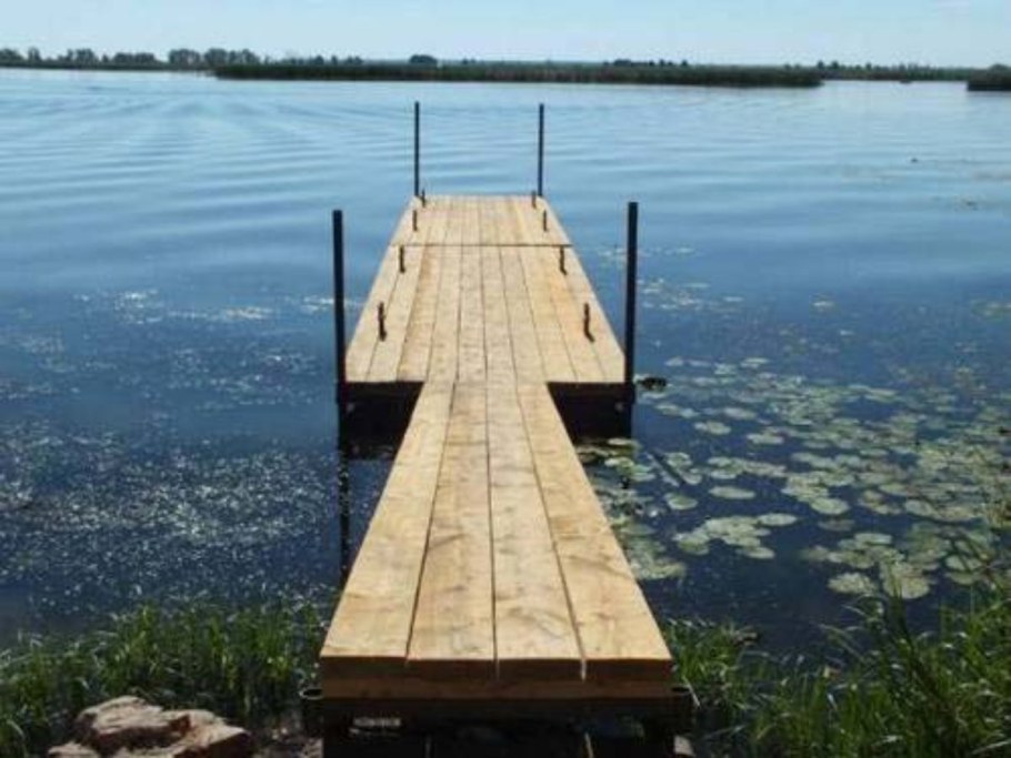 Причал на реке