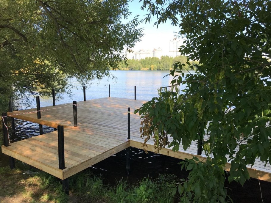 Мостки на сваях