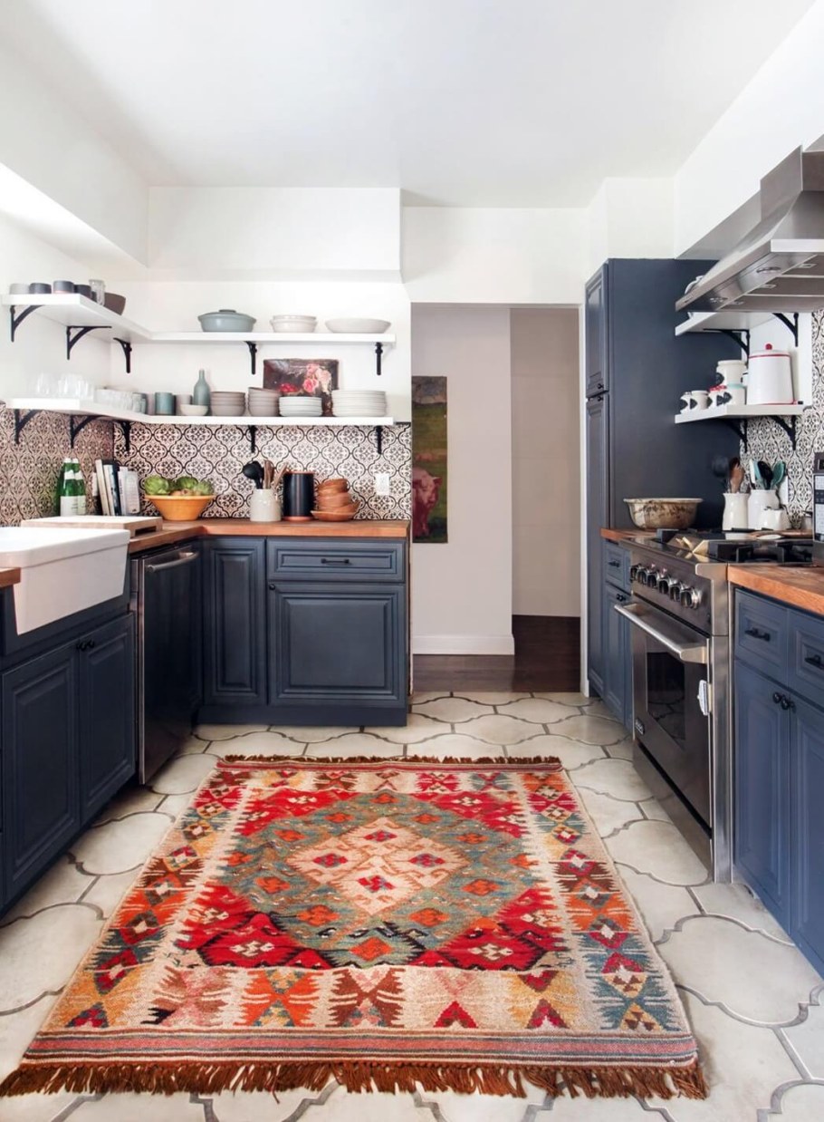 Кевер на кухне в интерьере