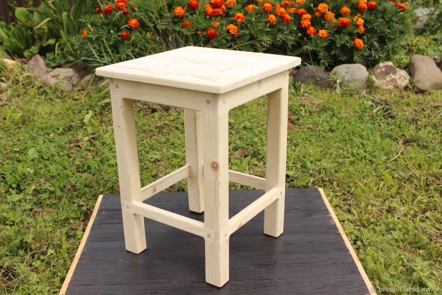 Табурет Grossman GRTAB