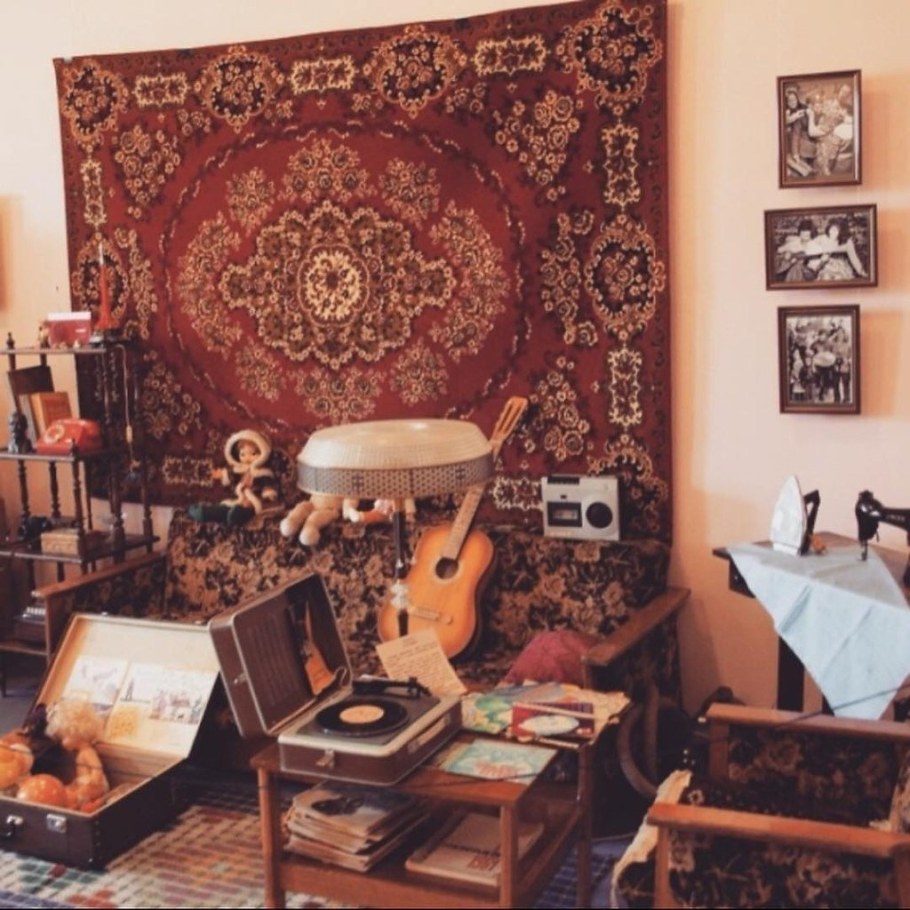 Ковер на стене