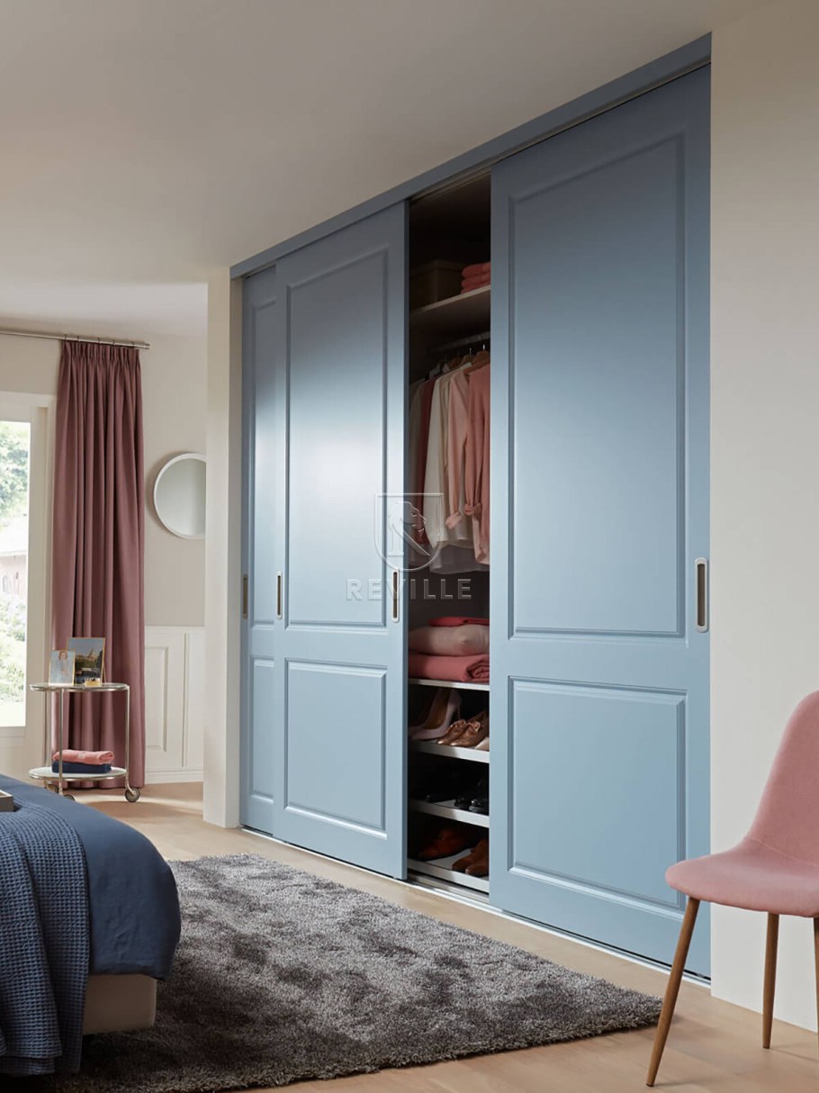 Встроенный шкаф в спальнб