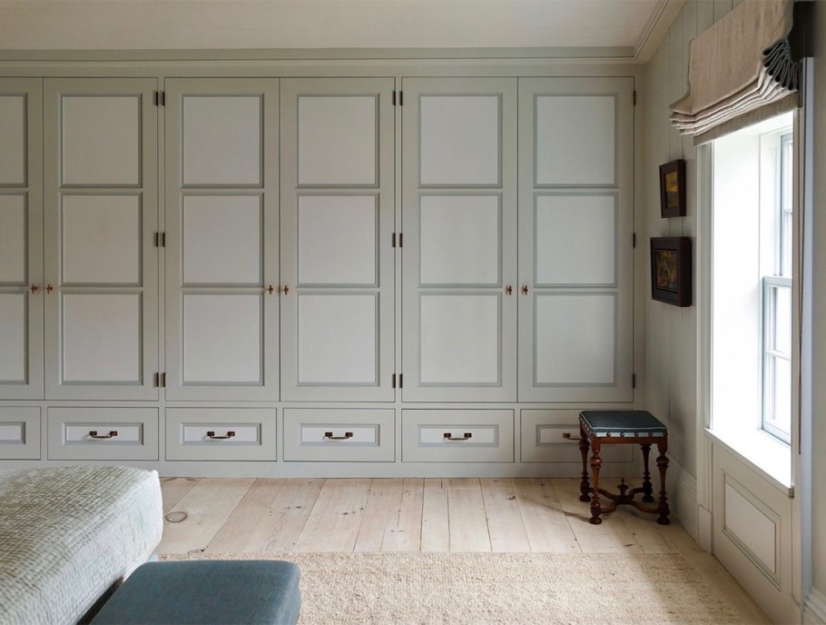 Шкаф в американском стиле