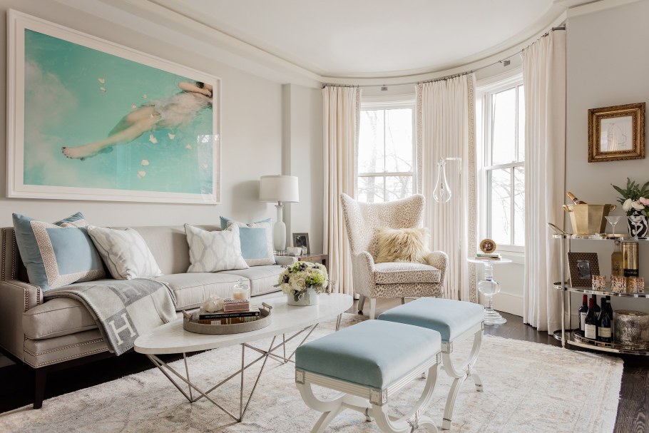 Гостиная в пастельных тонах