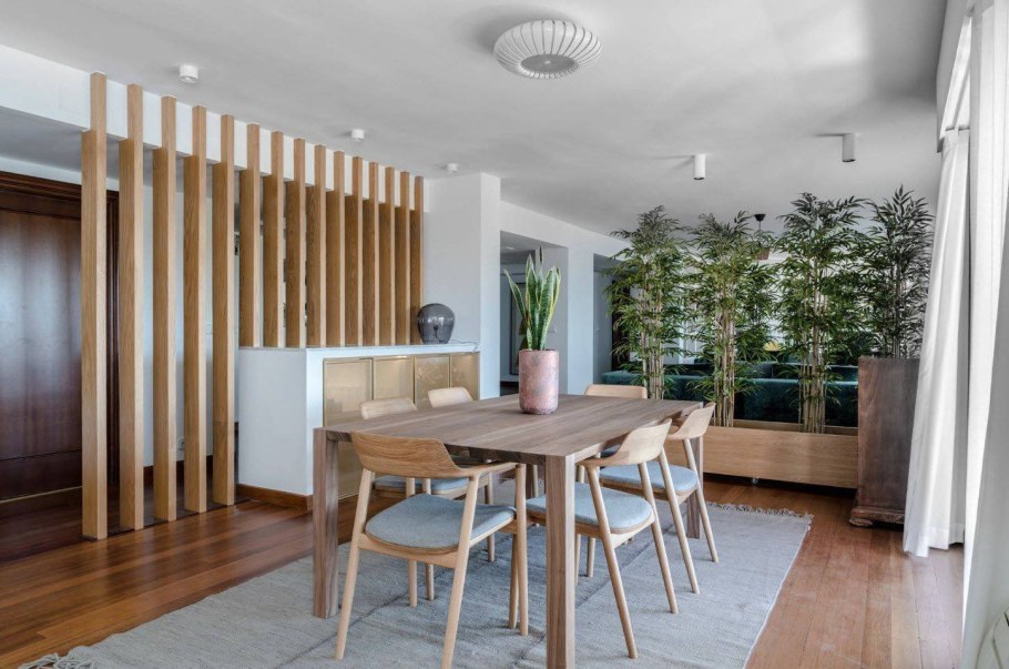 Перегородка из деревянных реек