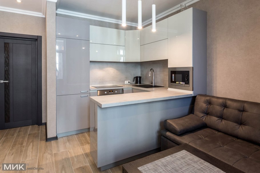 П-образная кухня в студии