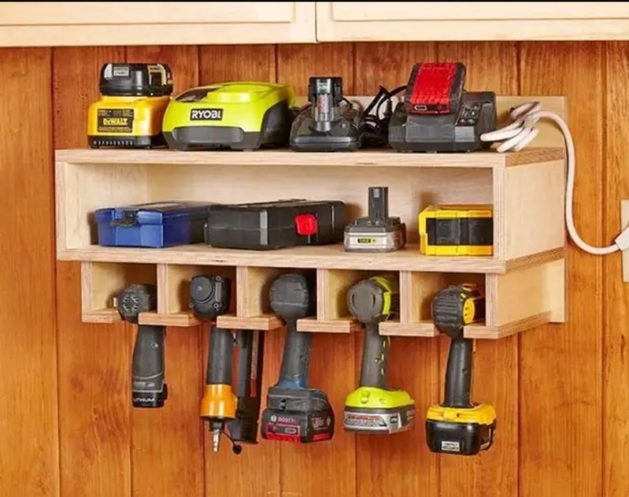 Полка для электроинструмента