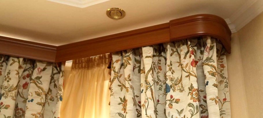 Потолочные карнизы для занавесок