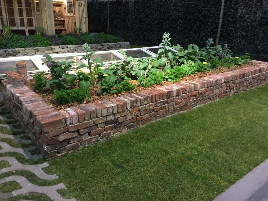 Подпорные грядки