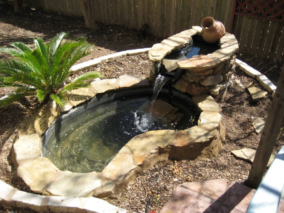 Фонтанчик для пруда на даче