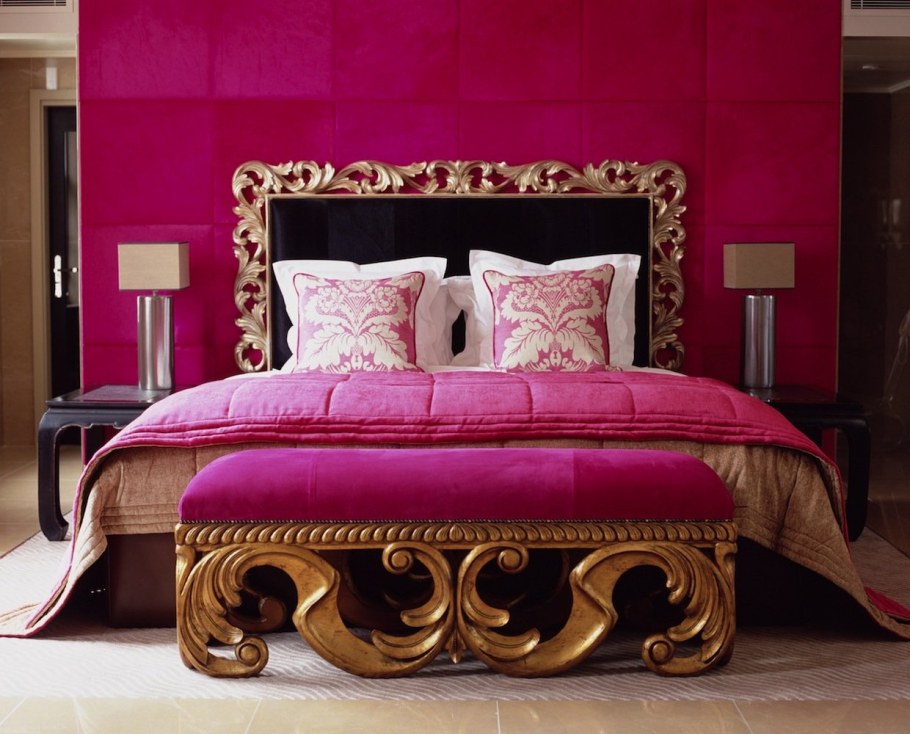 Спальня в малиновых тонах