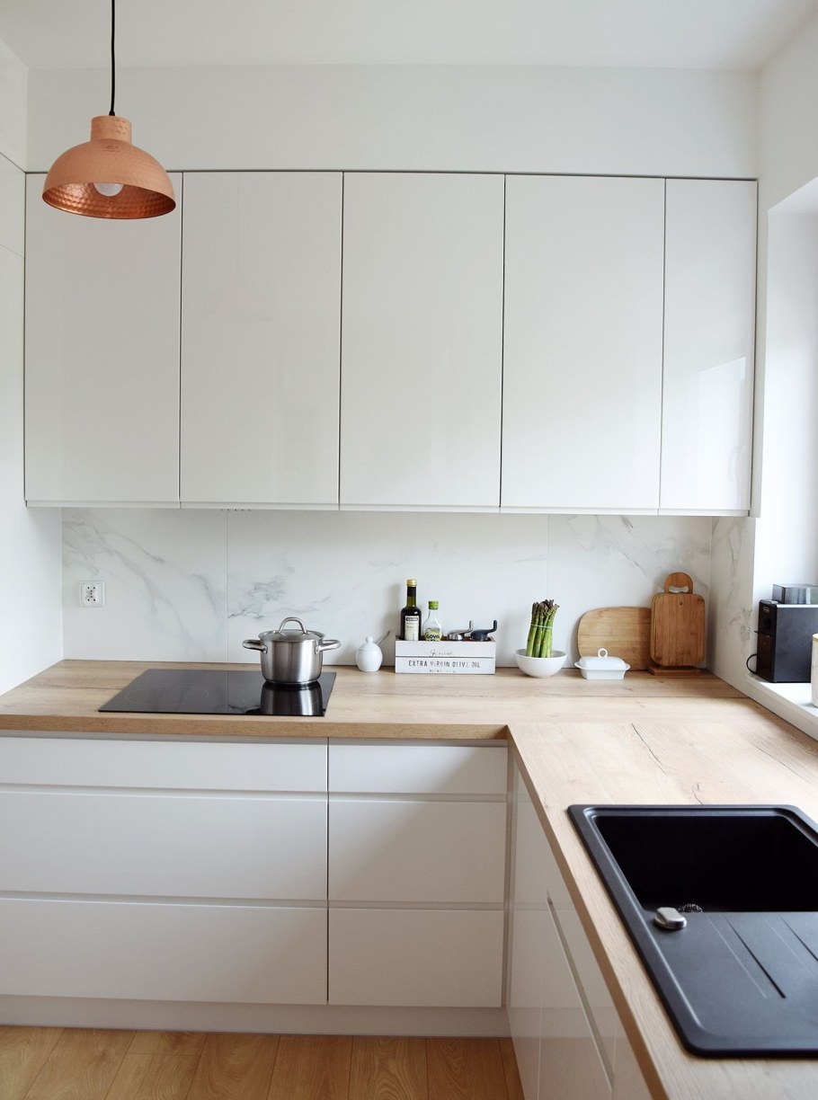 Белая кухня ikea глянец