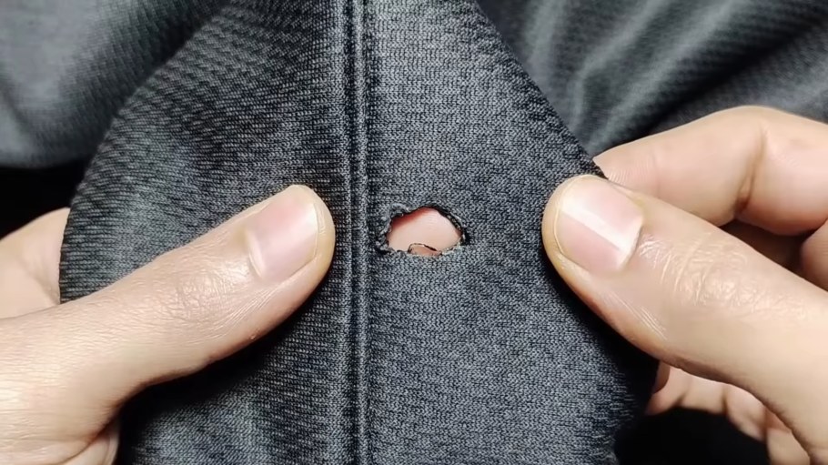 Как зашить дырку на пальце