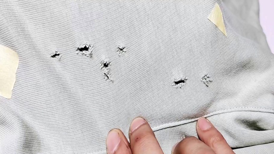 Дырка в ткани