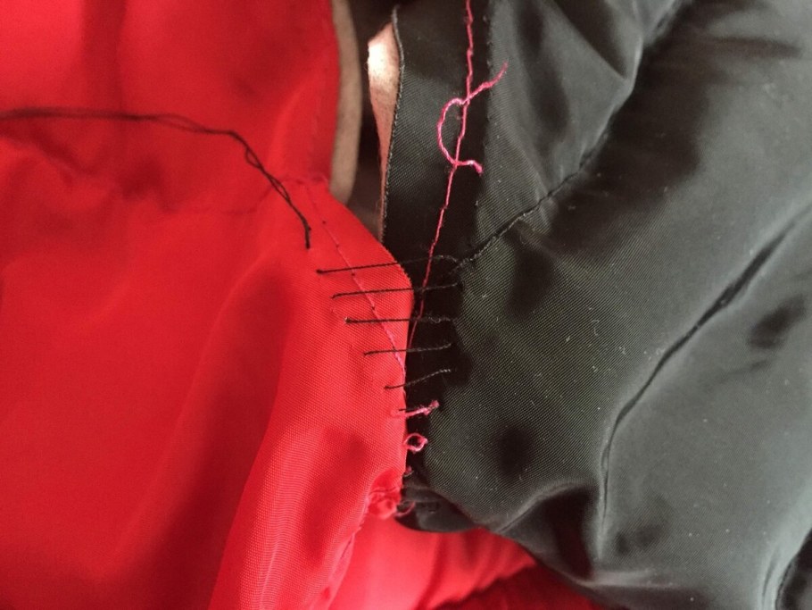 Незаметный шов на куртке