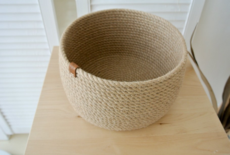 Плетеные корзины из веревки