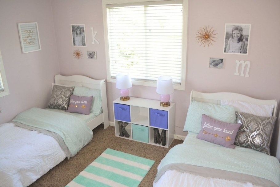Маленькая спальня для двух девочек