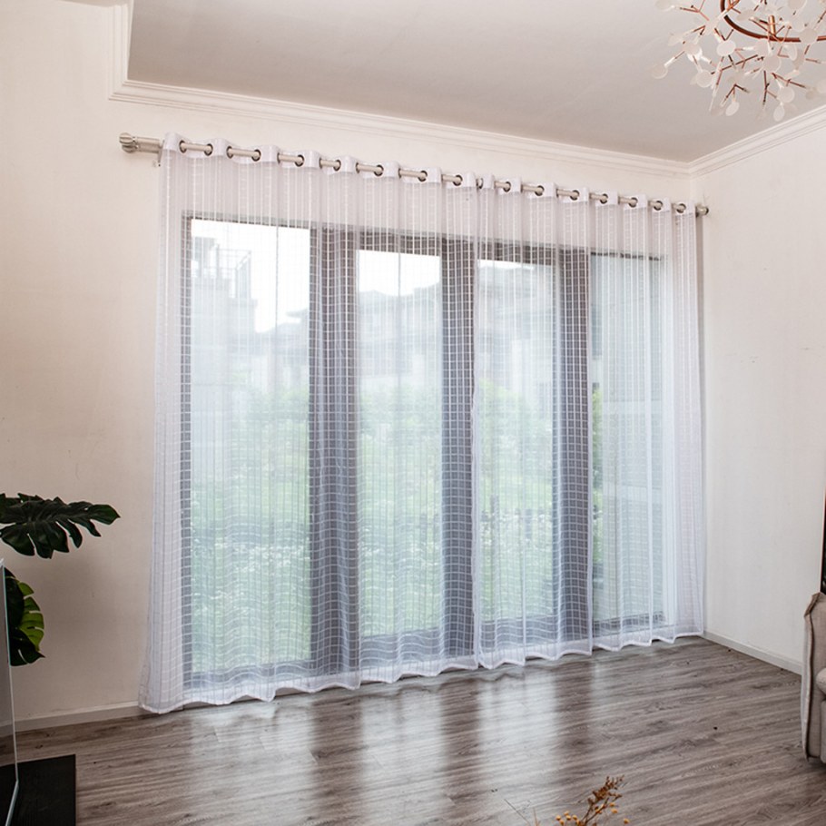 Тюль на окне