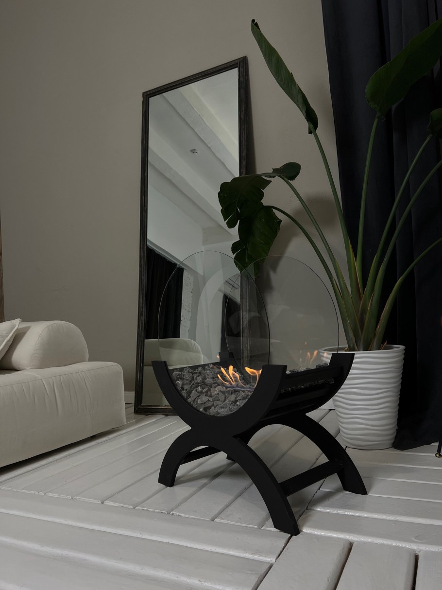 Биокамин в интерьере гостиной