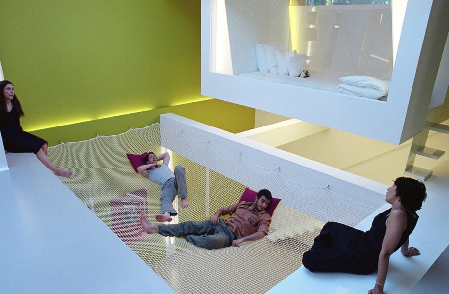 Сетка для лежания под потолком