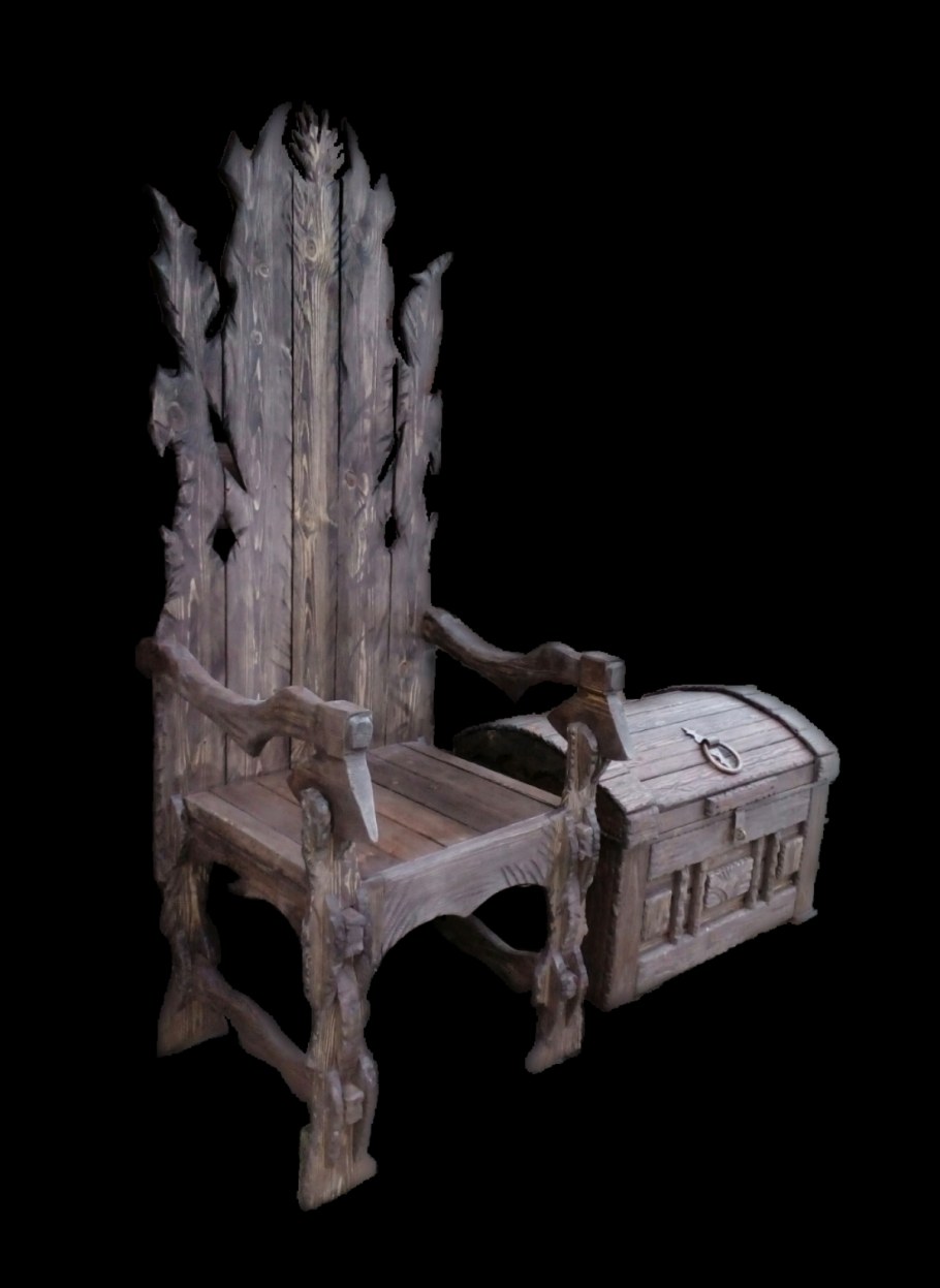 Трон из дерева