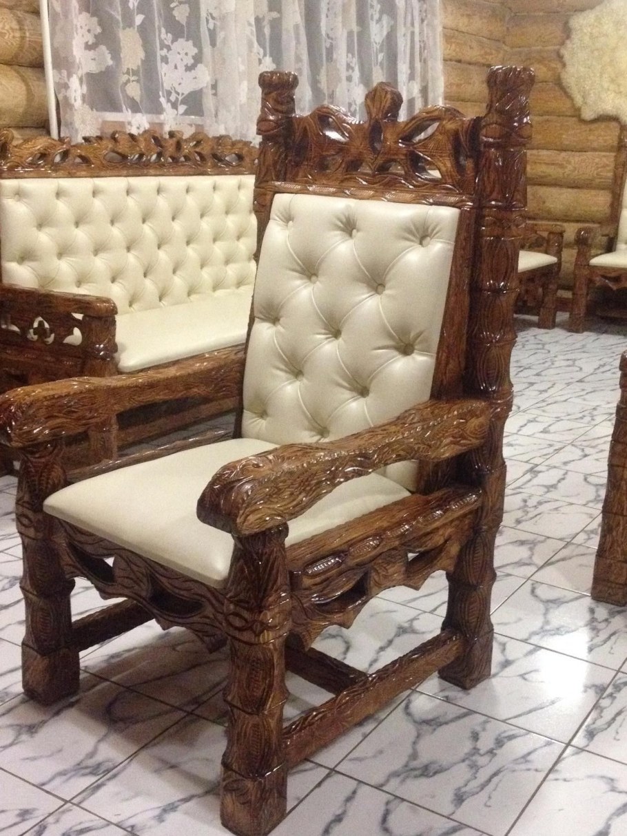 Стул под старину из дерева