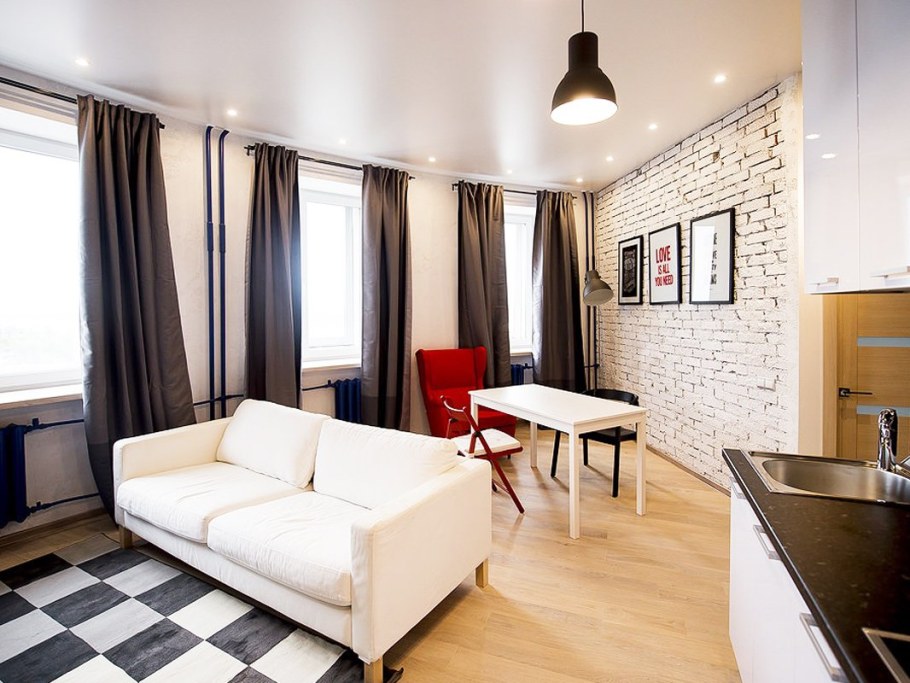 Квартира студия с двумя окнами