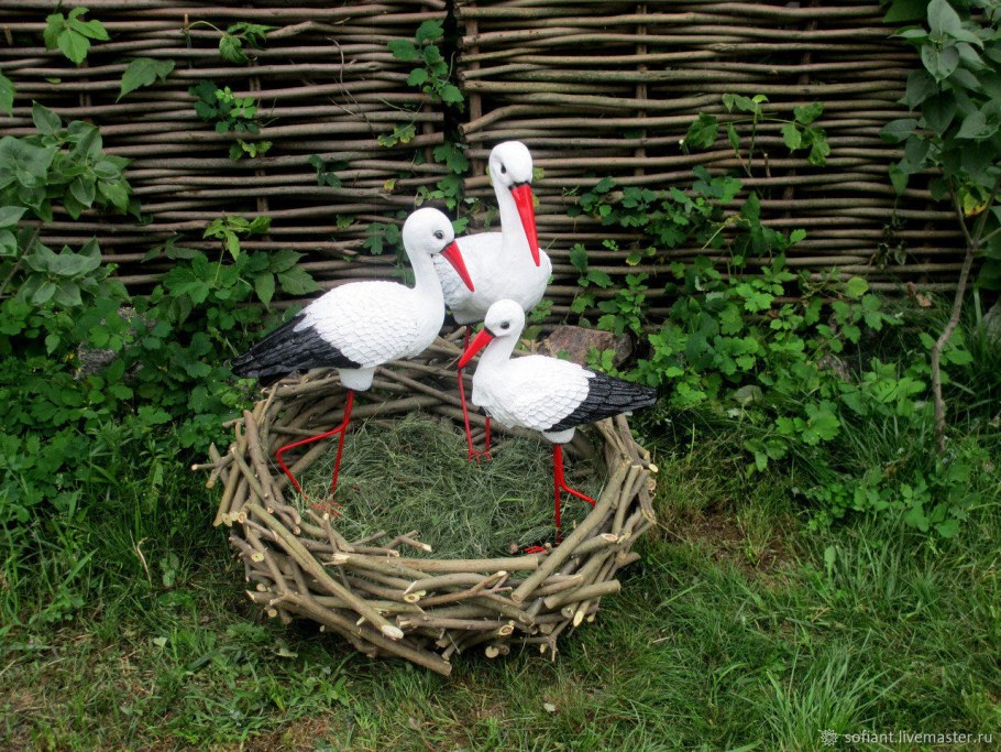 Фигурки для сада Аисты в гнезде