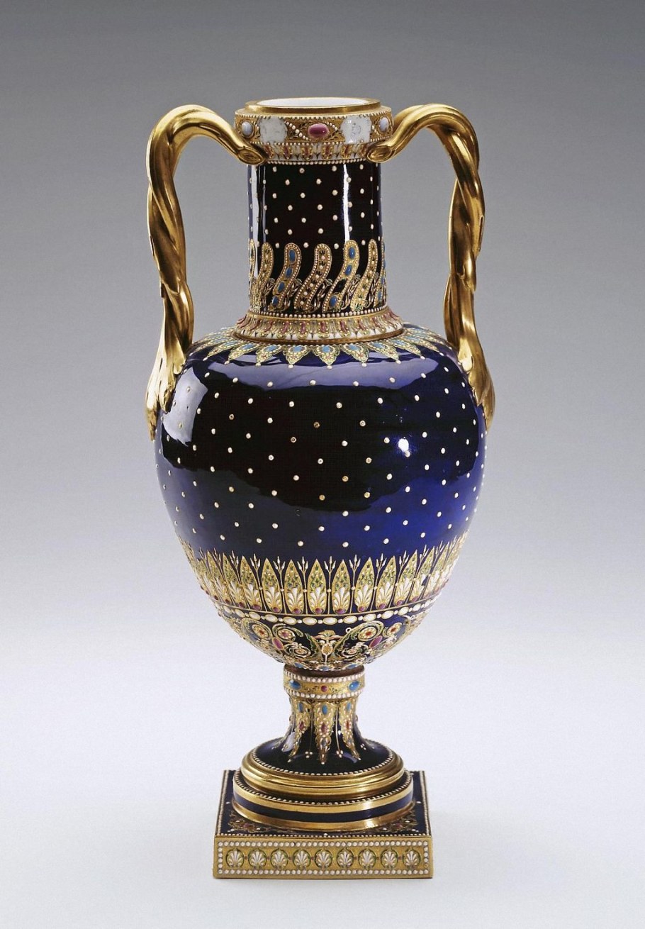 Севрский фарфор в Эрмитаже