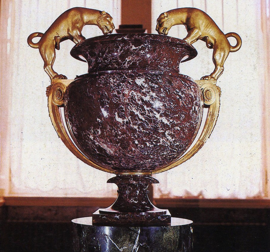 Ваза Уразовская яшма Эрмитаж