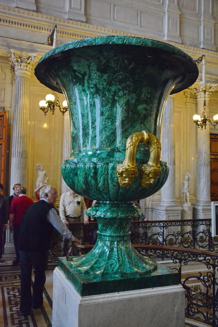 Малахитовая ваза Медичи