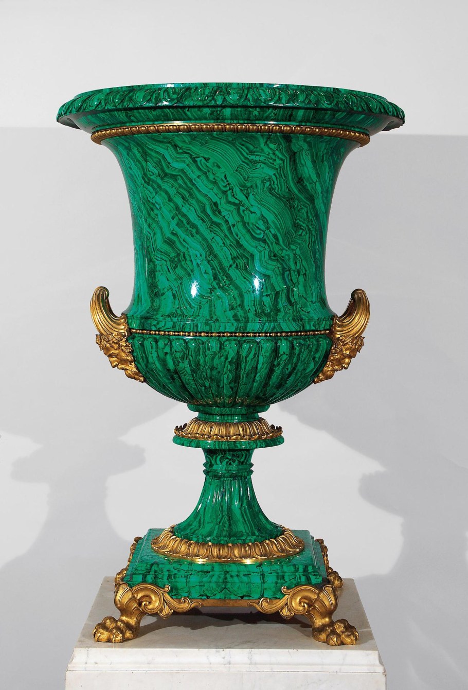 Малахитовая ваза – кратер «Медичи».