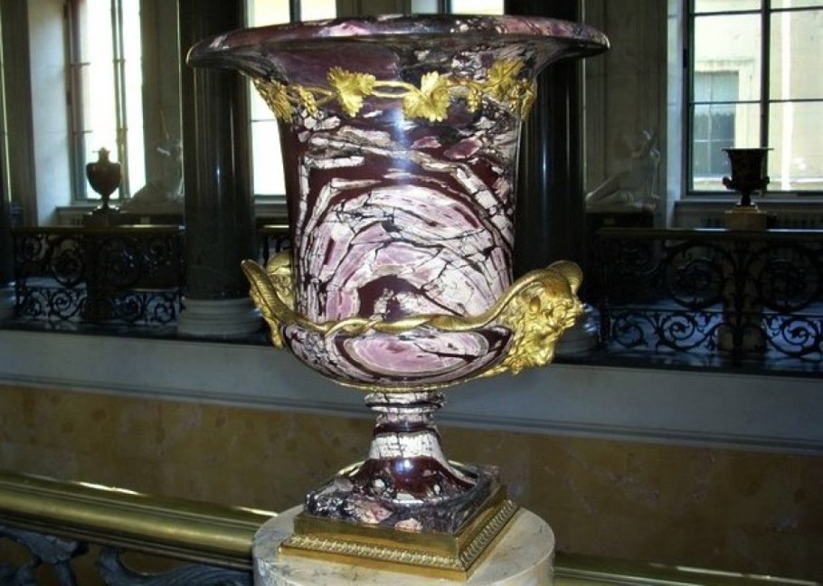 Каменные чаши Эрмитаж