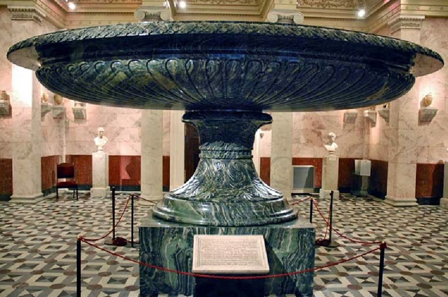 Большая Колыванская ваза Эрмитаж