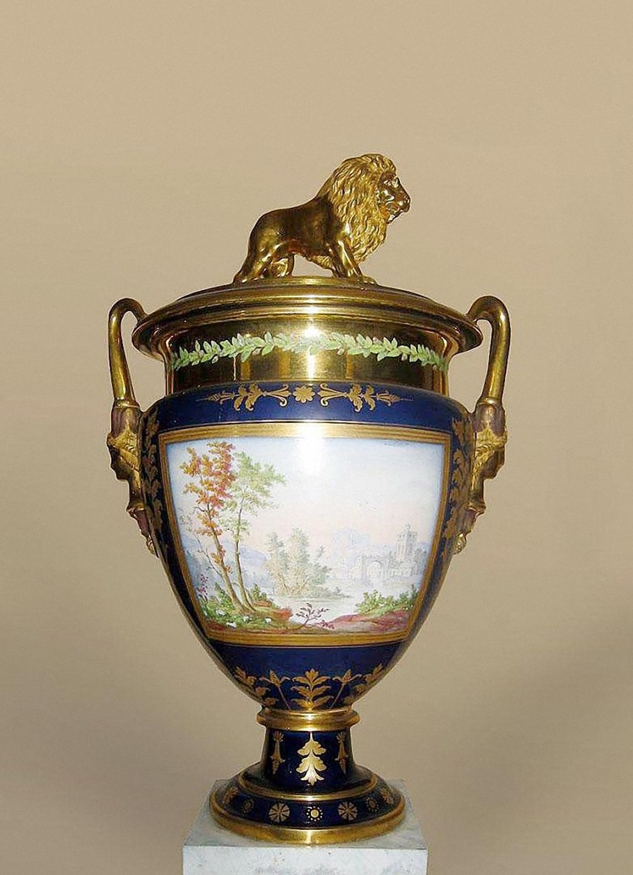 Севрский фарфор в Эрмитаже