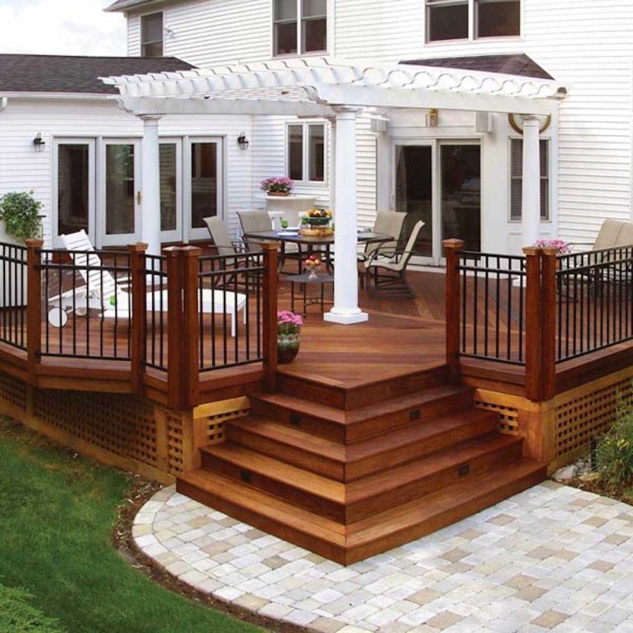 Ступеньки на веранду