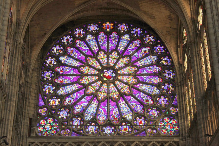 Окно-роза Амьенского собора