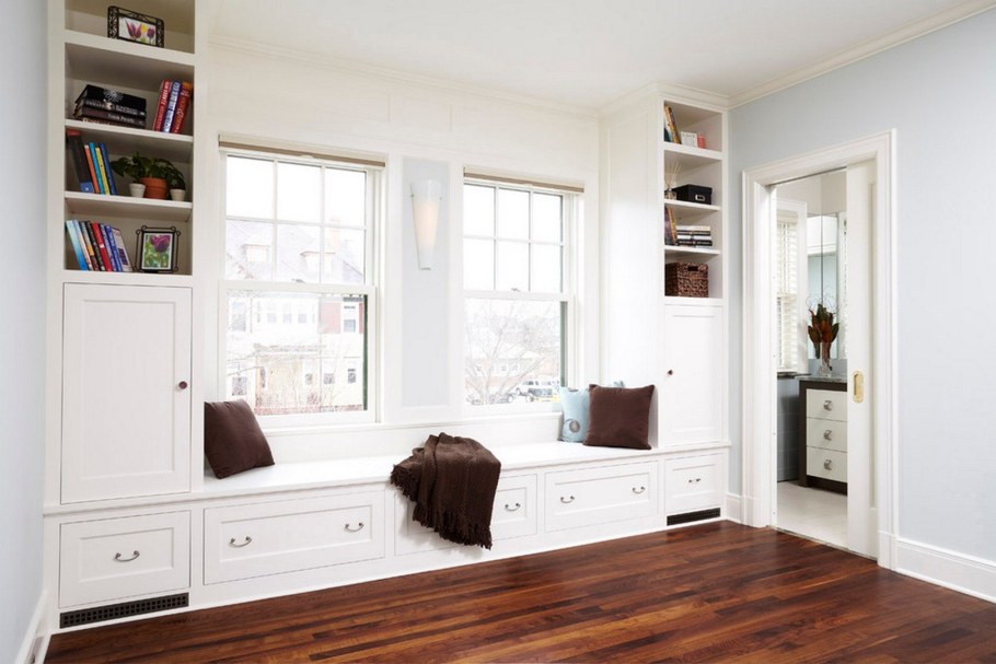 Шкаф вокруг окна