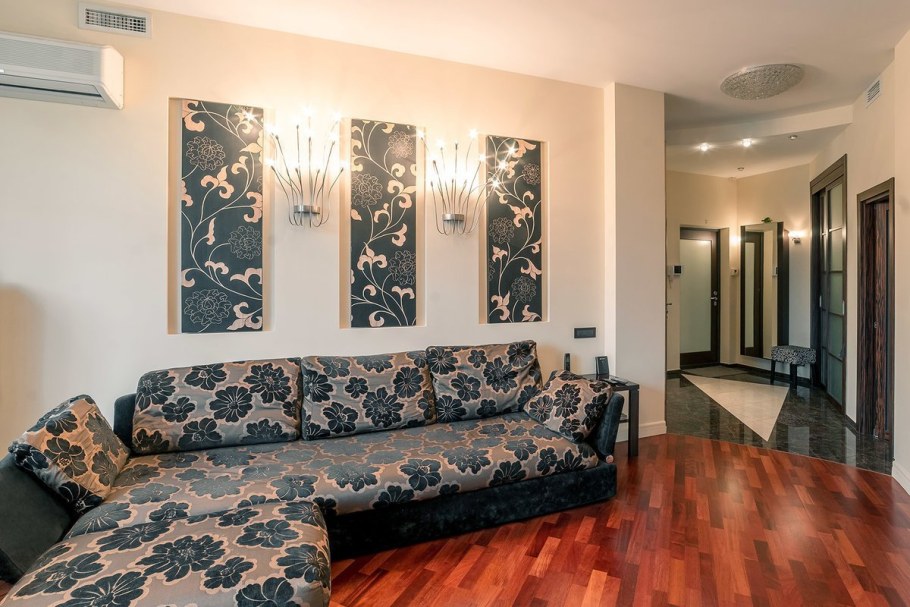 Комбинированные обои для гостиной