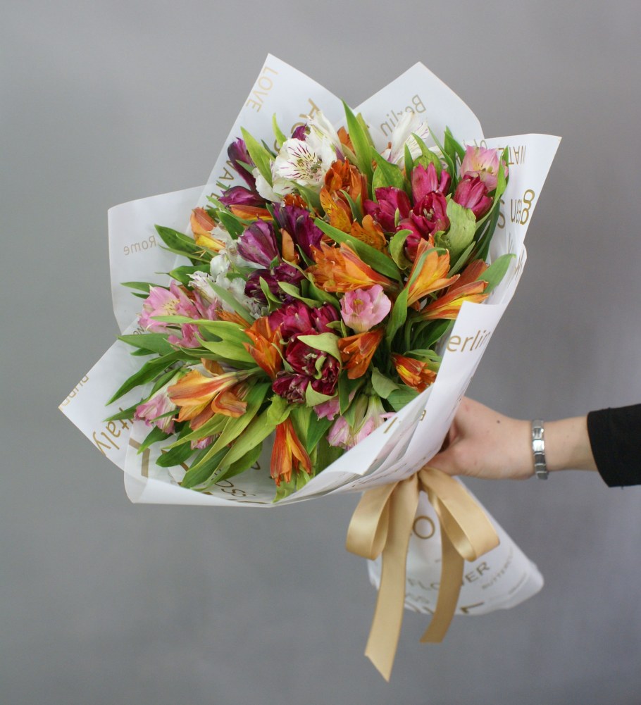 Букет из разноцветной альстромерии 25 штук