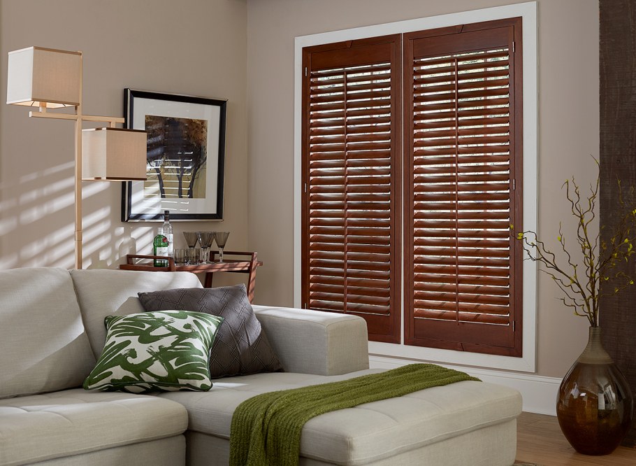 Деревянные жалюзи в интерьере