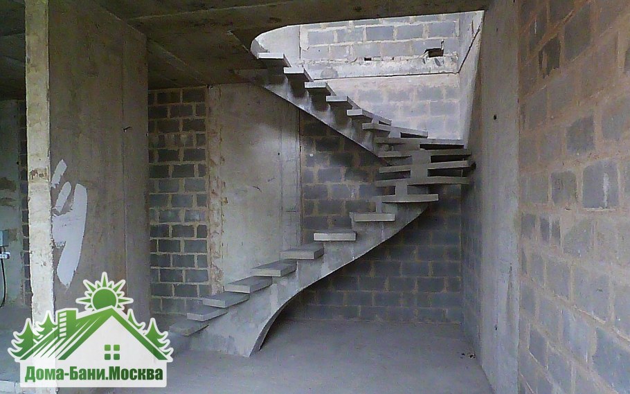 Лестница бетонная на 2й этаж