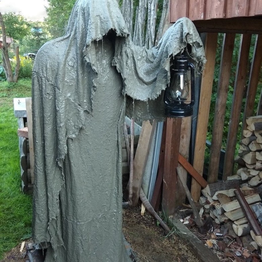 Скульптуры из артбетона и тряпок