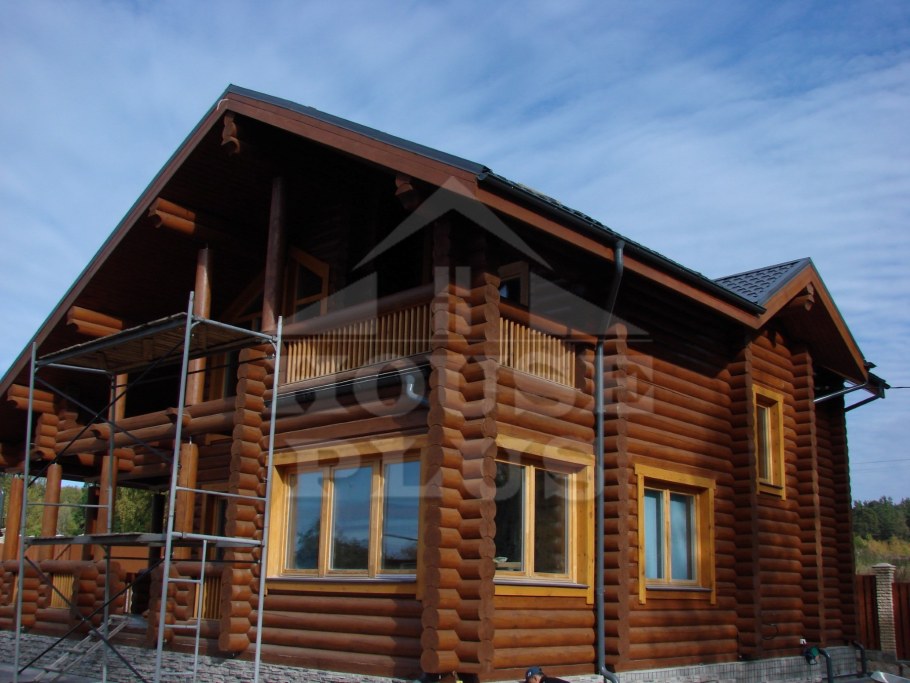 Дом из оцилиндрованного бревна