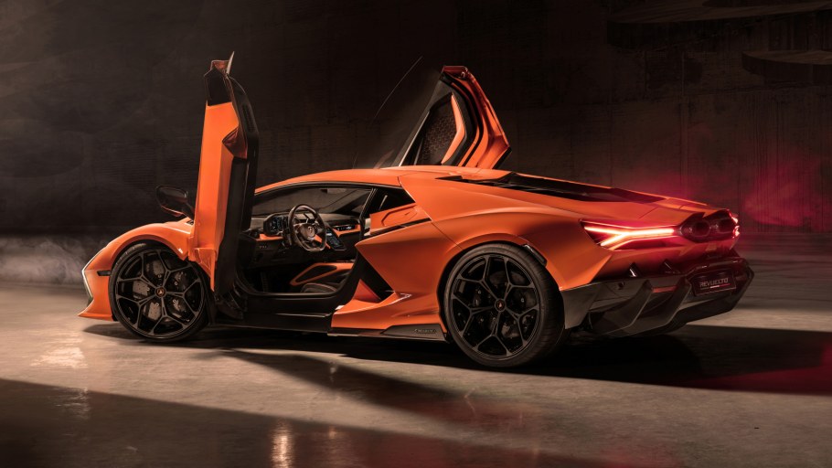 Lamborghini revuelto SVJ