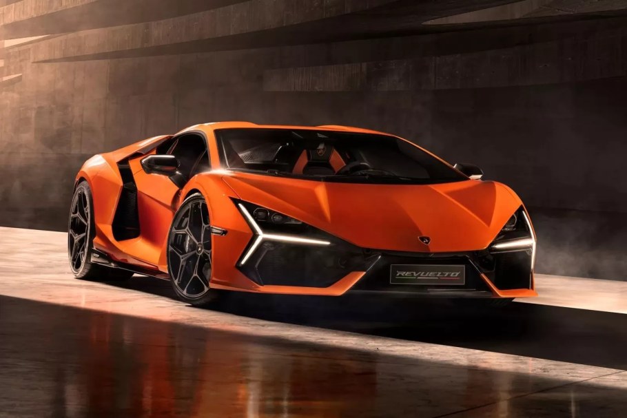 Lamborghini 2023 новый