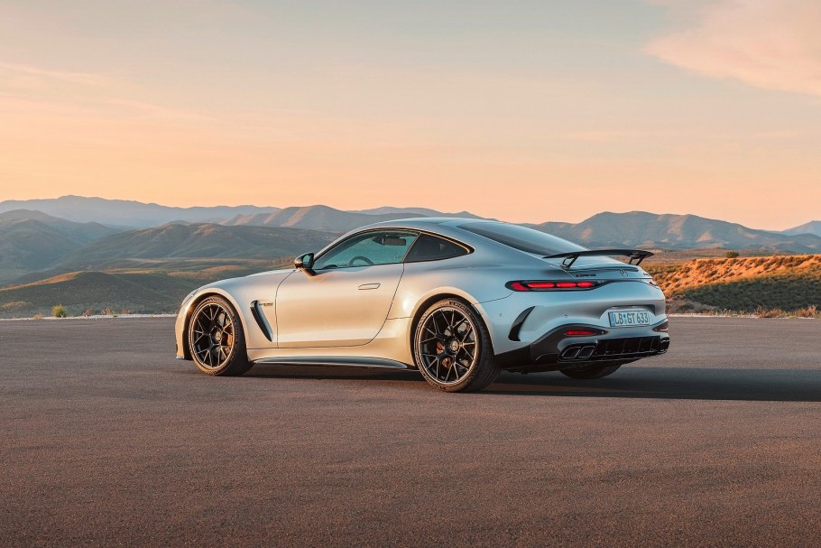 Мерседес АМГ gt 63