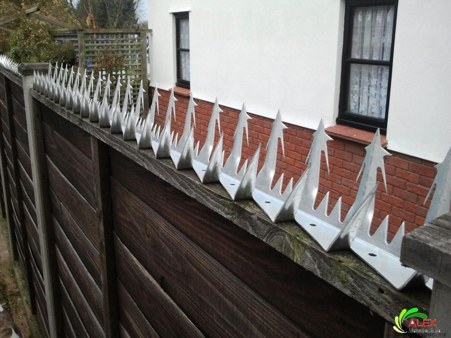 Защита на забор от воров