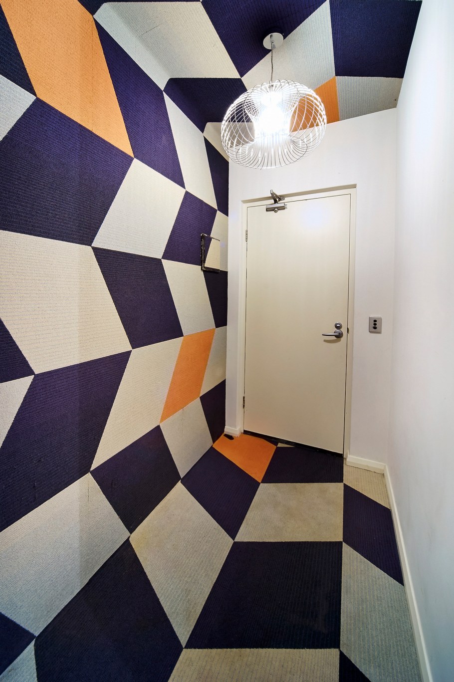 Цветовые оптические иллюзии в интерьере