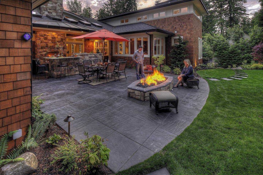 Зона патио с мангалом